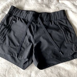 Perfect summer shorts - casual or athletic wear!